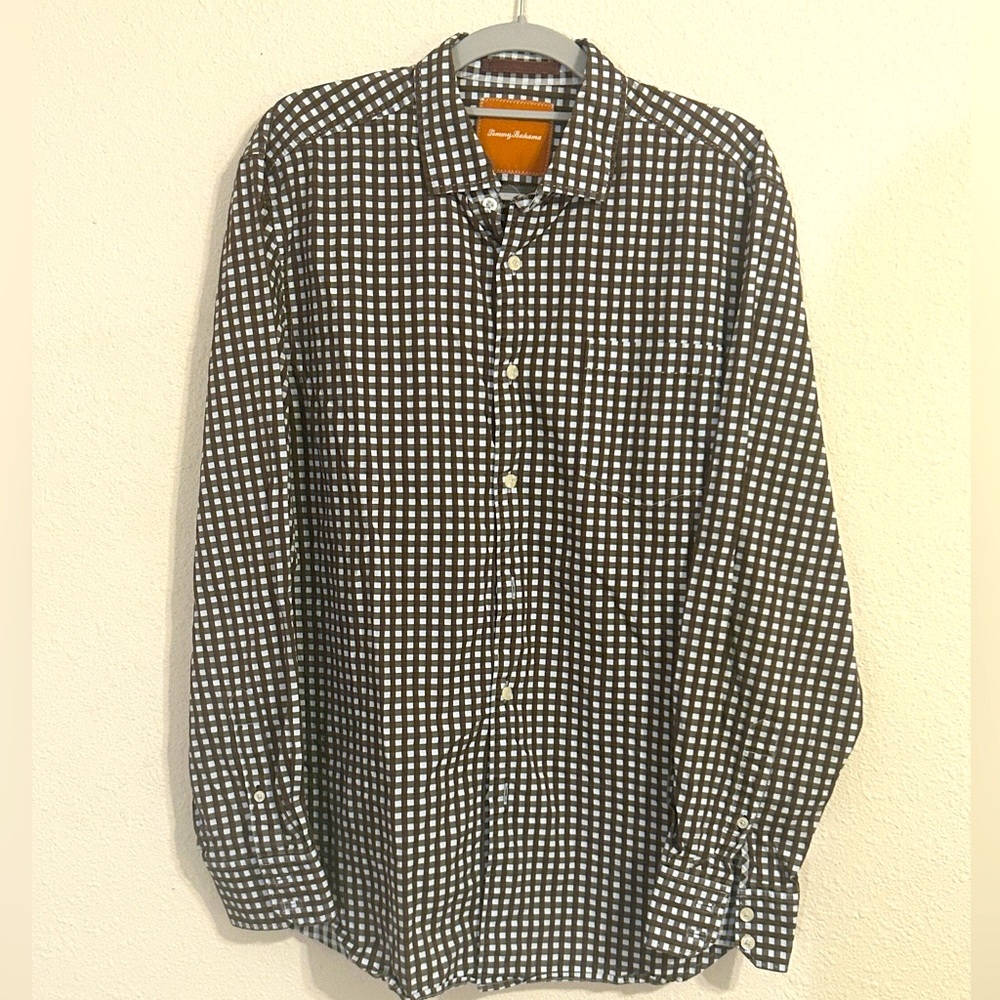 Tommy Bahama Casual Button-Down Ling Sleeve Shirt. Brown and White Checkered